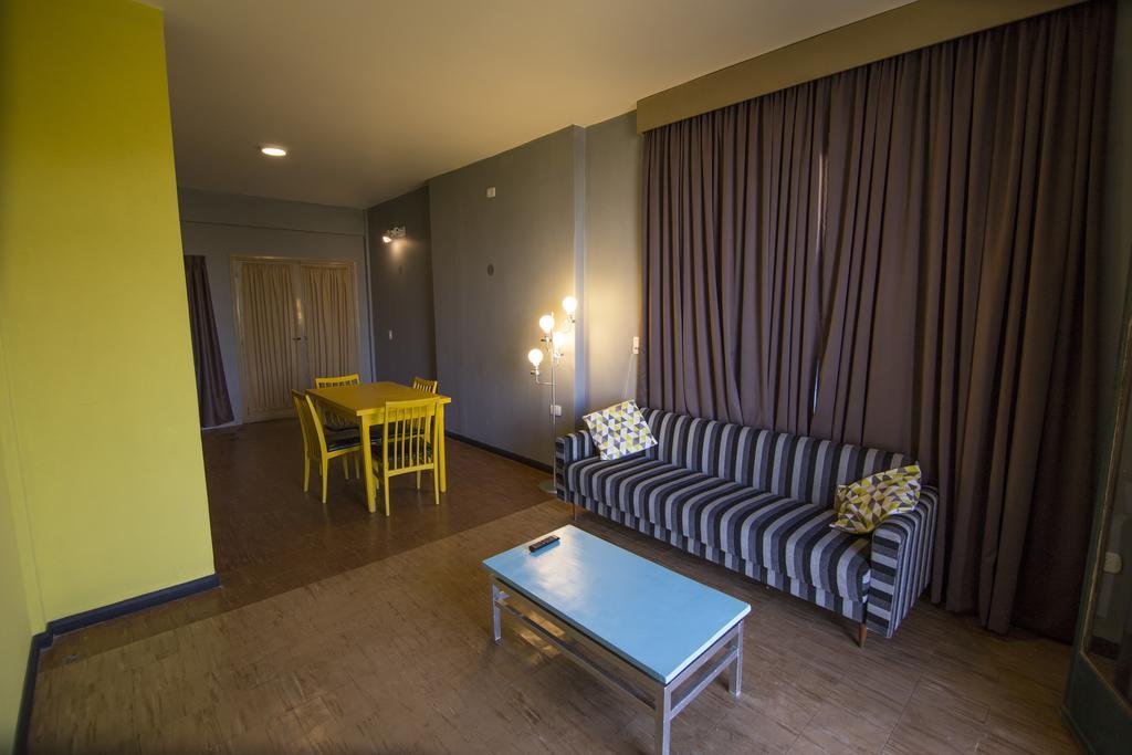 פוסאדאס City Hotel מראה חיצוני תמונה