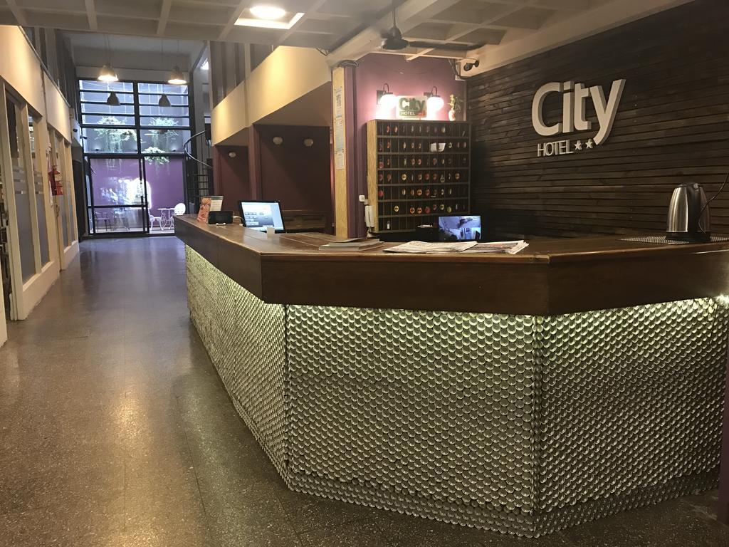 פוסאדאס City Hotel מראה חיצוני תמונה