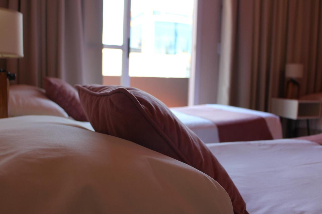 פוסאדאס City Hotel מראה חיצוני תמונה