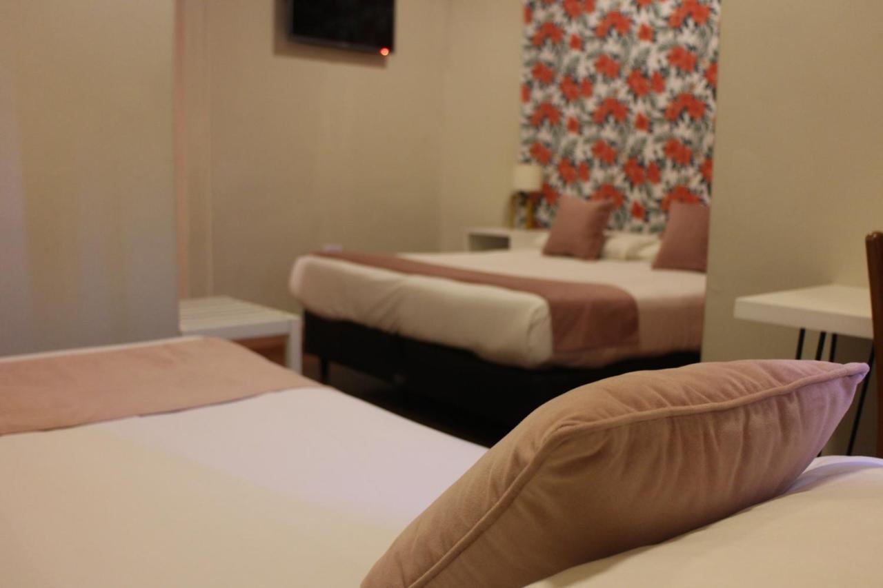 פוסאדאס City Hotel מראה חיצוני תמונה